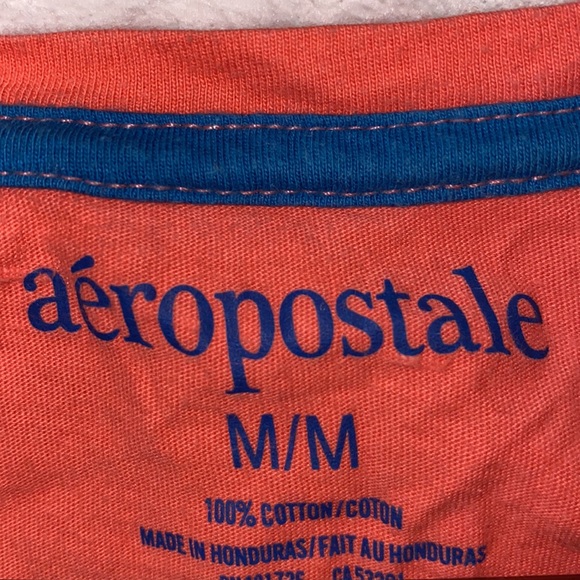 Aeropostale v-neck tshirt (M) - Picture 2 of 5